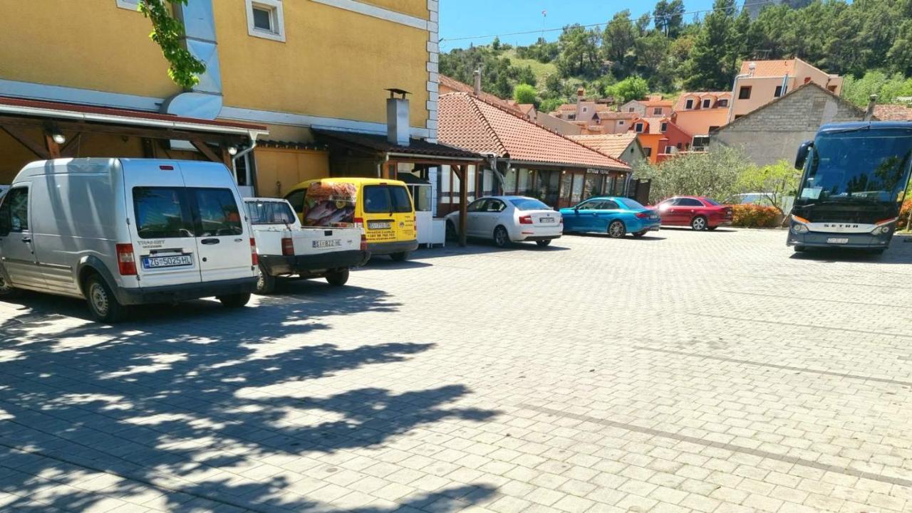 Visovac Rooms And Breakfast Skradin Eksteriør billede