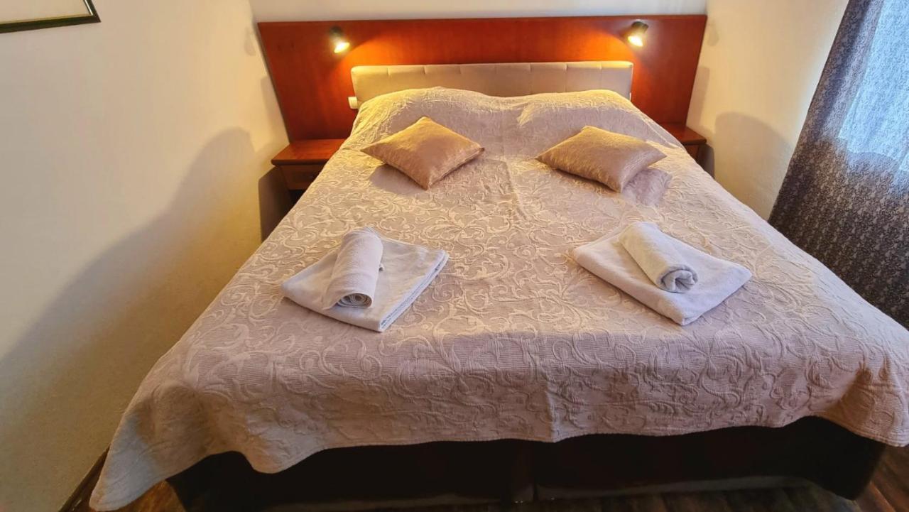 Visovac Rooms And Breakfast Skradin Eksteriør billede